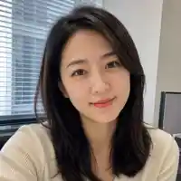 董事秘书-Vivian Li