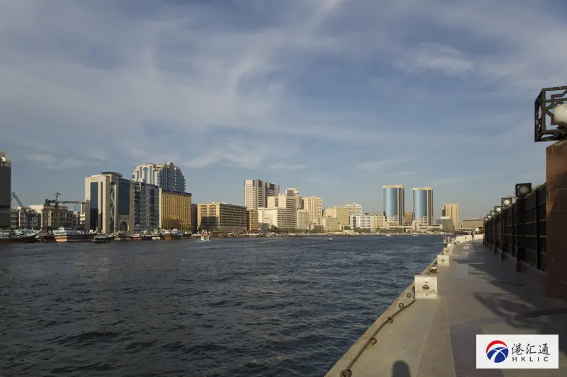 阿联酋迪拜河与城市环境